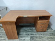 Продаётся большой офисный стол. Торг возможен Караганда
