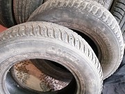 Продам две зимние шины без шипов и две с шипами Усть-Каменогорск