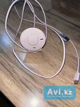 Веб-камера Logitech Brio 300 Full Hd, цвет Rose Алматы - изображение 1