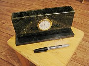 Бумажница из натурального камня с часами Павлодар