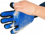 Перчатка для вычесывания шерсти у животных Pet Brush Алматы