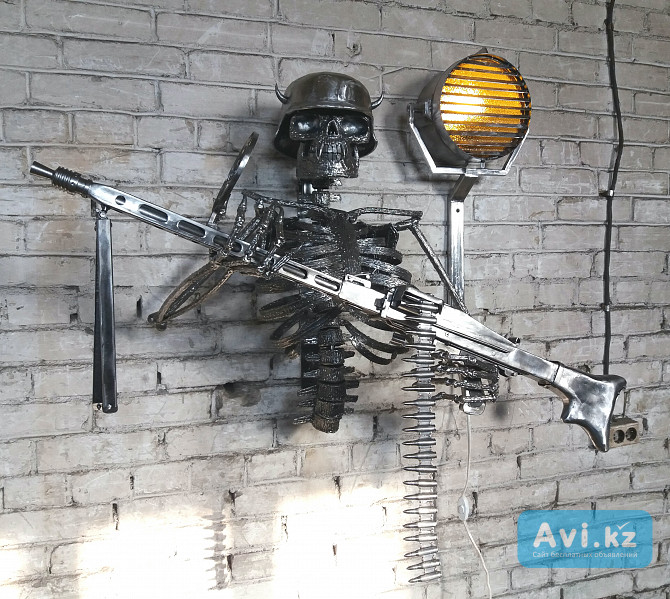 Светильник кованый скелет с пулемётом Степногорск - изображение 1