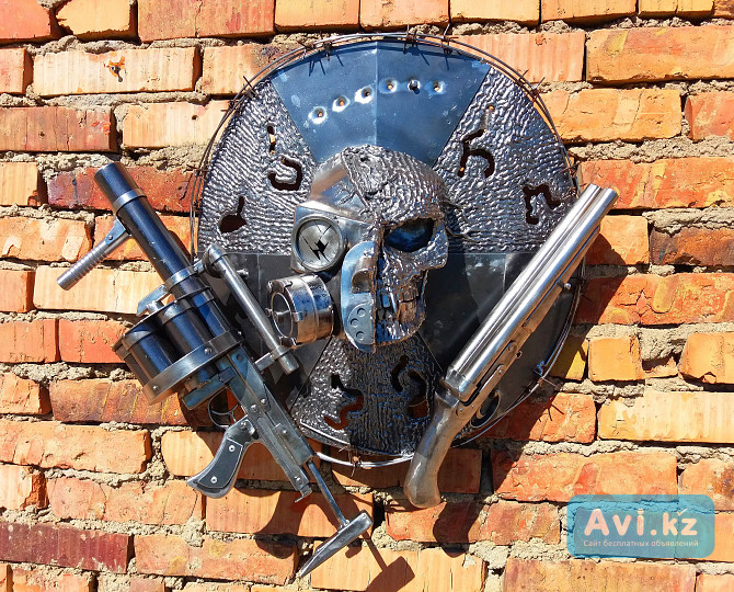 Кованый сюжетный светильник с черепом. Сталкер Астана - изображение 1