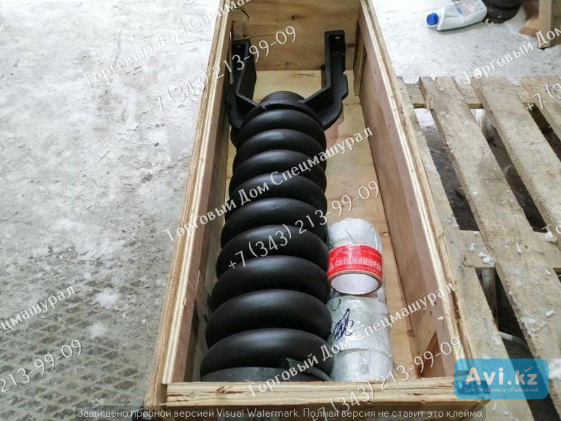 Механизм натяжения гусеницы. Механизм натяжения гусеницы jcb 220. Doosan dx225lca натяжитель гусеницы. Натяжитель гусеницы шантуй sd16. Механизм натяжения гусеницы т-2501.