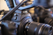 Профессиональная видеокамера Canon Eos C300 (cinema) Алматы