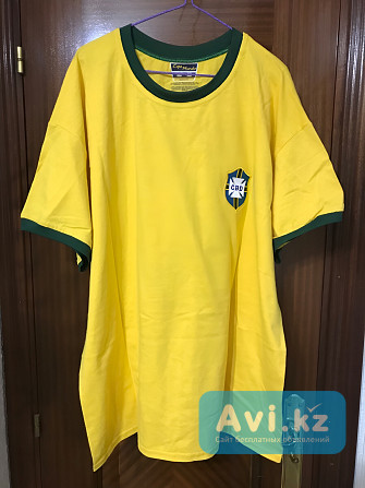 Футболка сборной Бразилии с автографом Пеле Астана - изображение 1