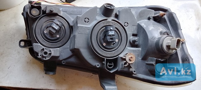 Продам передние фары для Тойота Хайлендер 2001-2003г.в Алматы - изображение 1