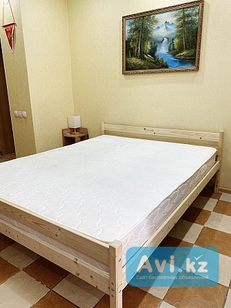 Продам кровать (матрас, тумбочки, лампы, картина) Астана - изображение 1
