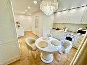 Продам 3-комнатную квартиру у моря Алматы