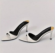 Босоножки новые Текели