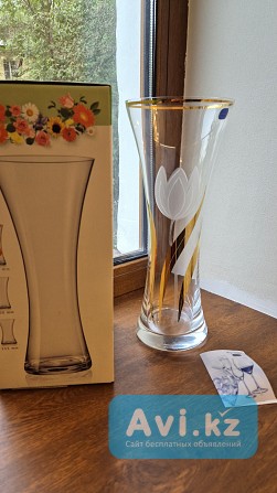 Изящная ваза "золотой тюльпан" Bogemia Чехия позолота Алматы - изображение 1