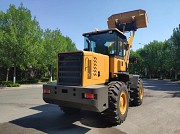 Колесный погрузчик Qtm656 Алматы