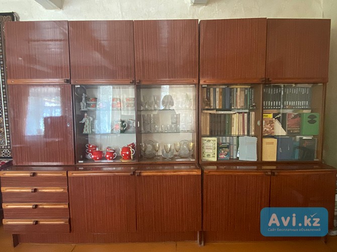 Продам стенку коричневого цвета.в отличном состоянии.цена договорная Уральск - изображение 1