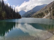 Чарынский каньон Кольсайские озера индивидуальные туры на комфортабельном минивэне прокат минивена Алматы