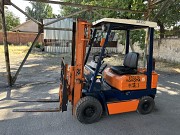 Кара Toyota. 1.000 м/часов Наклонные вилы. 1.5 тонны Алматы