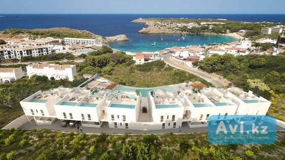 Уникальный дуплекс-пентхаус с бассейном и панорамным видом — Менорка Алматы - изображение 1