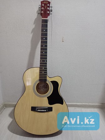 Акустическая гитара в хорошем состоянии Астана - изображение 1