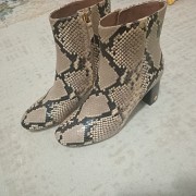 Сапоги от Tory Burch Астана